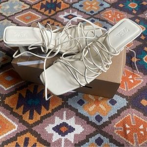 NWB Zara Leather Strappy Sandals Off White Heeled Lace Up Women’s Size 8 / 39